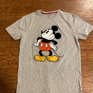 Disney Mickey Mouse tshirt size Large
